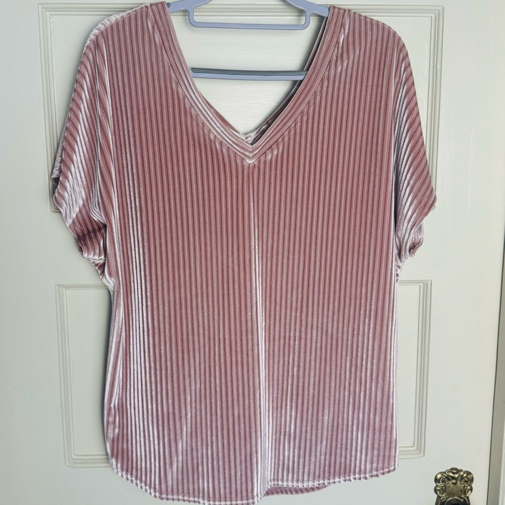 Light Rose Pink, V-neck, Short Sleeve Slouchy, Velvet Stripe Texture, Size Small